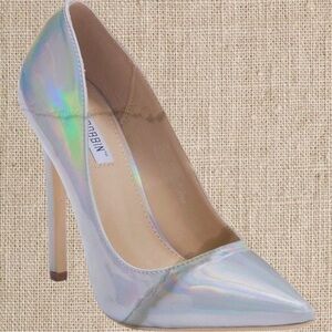 Holographic silver Pumps